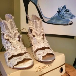 Vince Camuto Imagine sandal